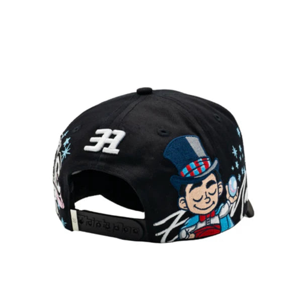 31 Hats El Mago Magic Club