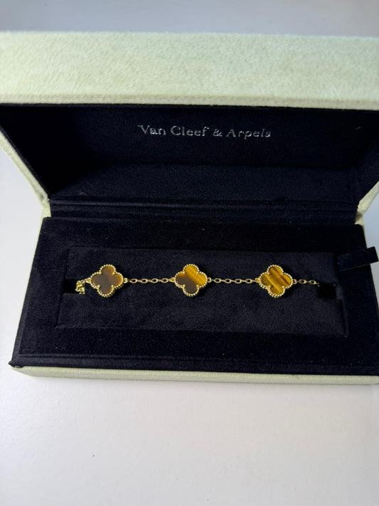 Pulsera Dorada detalles amaderados